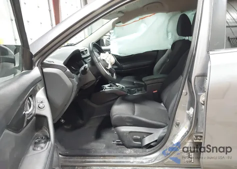 2017 Nissan Rogue Sv z USA, uszkodzony, nr VIN KNMAT2MV8HP591002